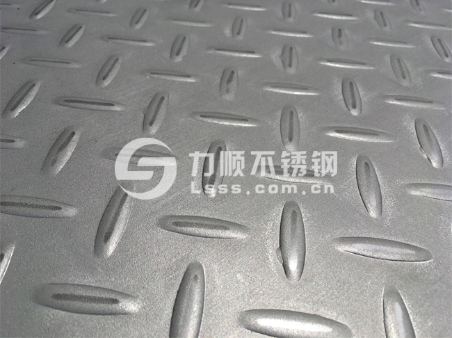 不锈钢拉丝板