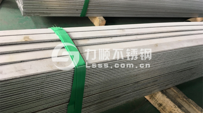 无锡YP街机电子：不锈钢剪板加工扁钢产