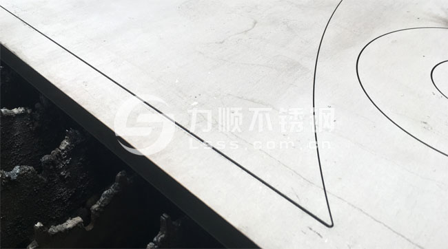 YP街机电子不锈钢:激光切割厚板成品，受客户好评