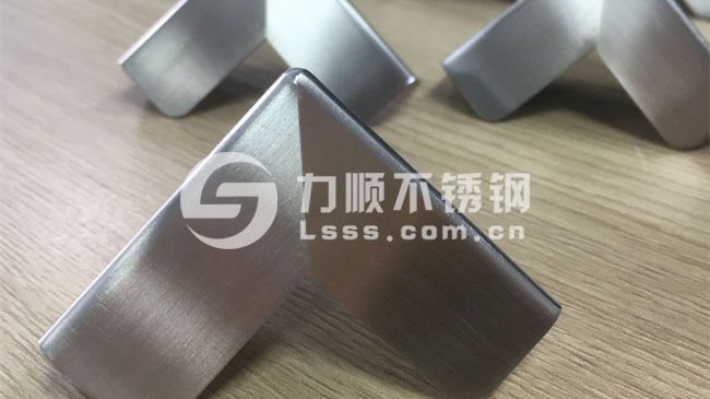 YP街机电子不锈钢拉丝板试样成功，获得客户认可